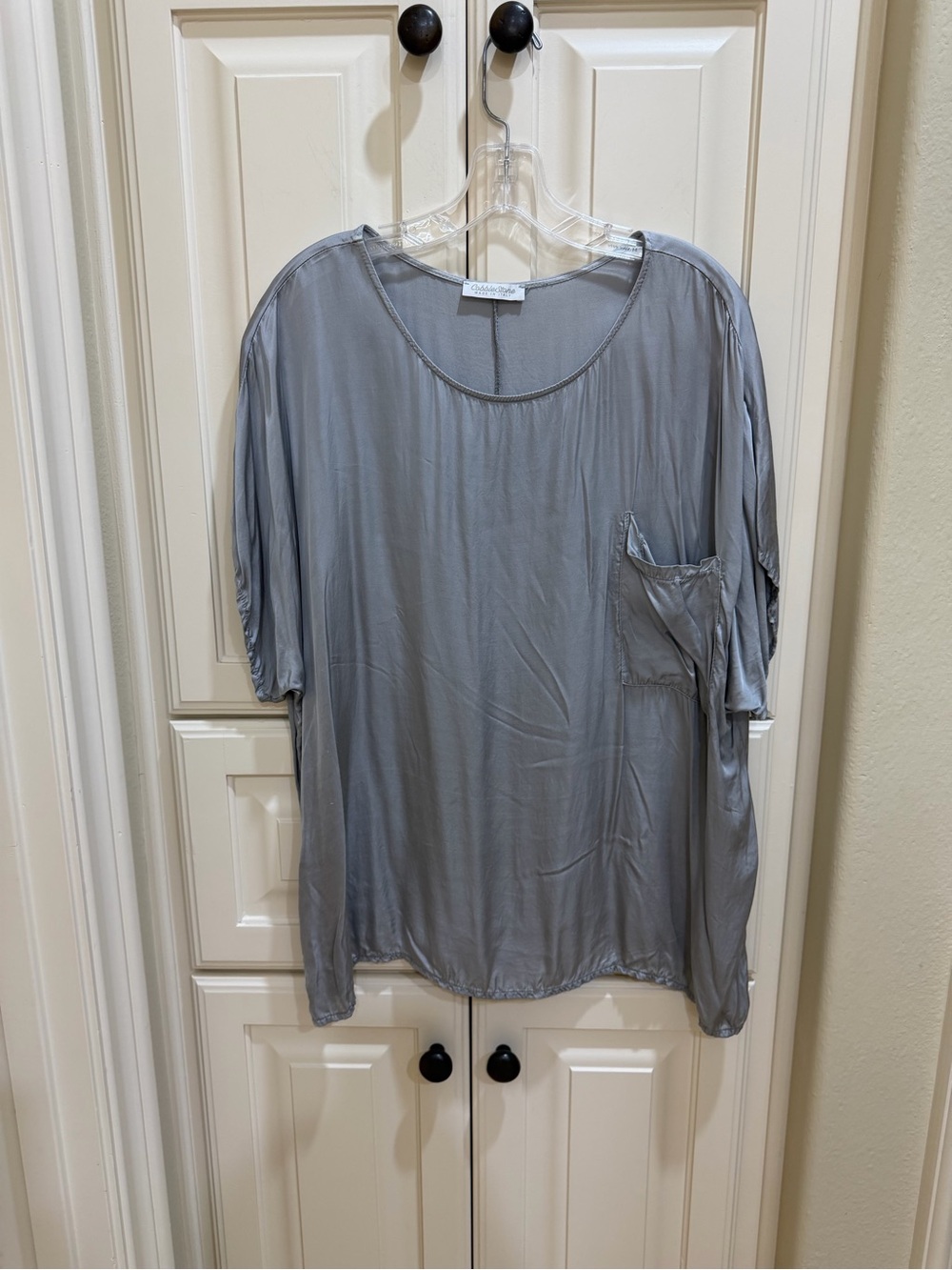 Light Gray Scoop Neck Pocket Tunic - Women's Relaxed Fit